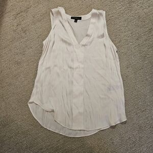 Banana Republic Sleeveless V-Neck Blouse - Light Cream